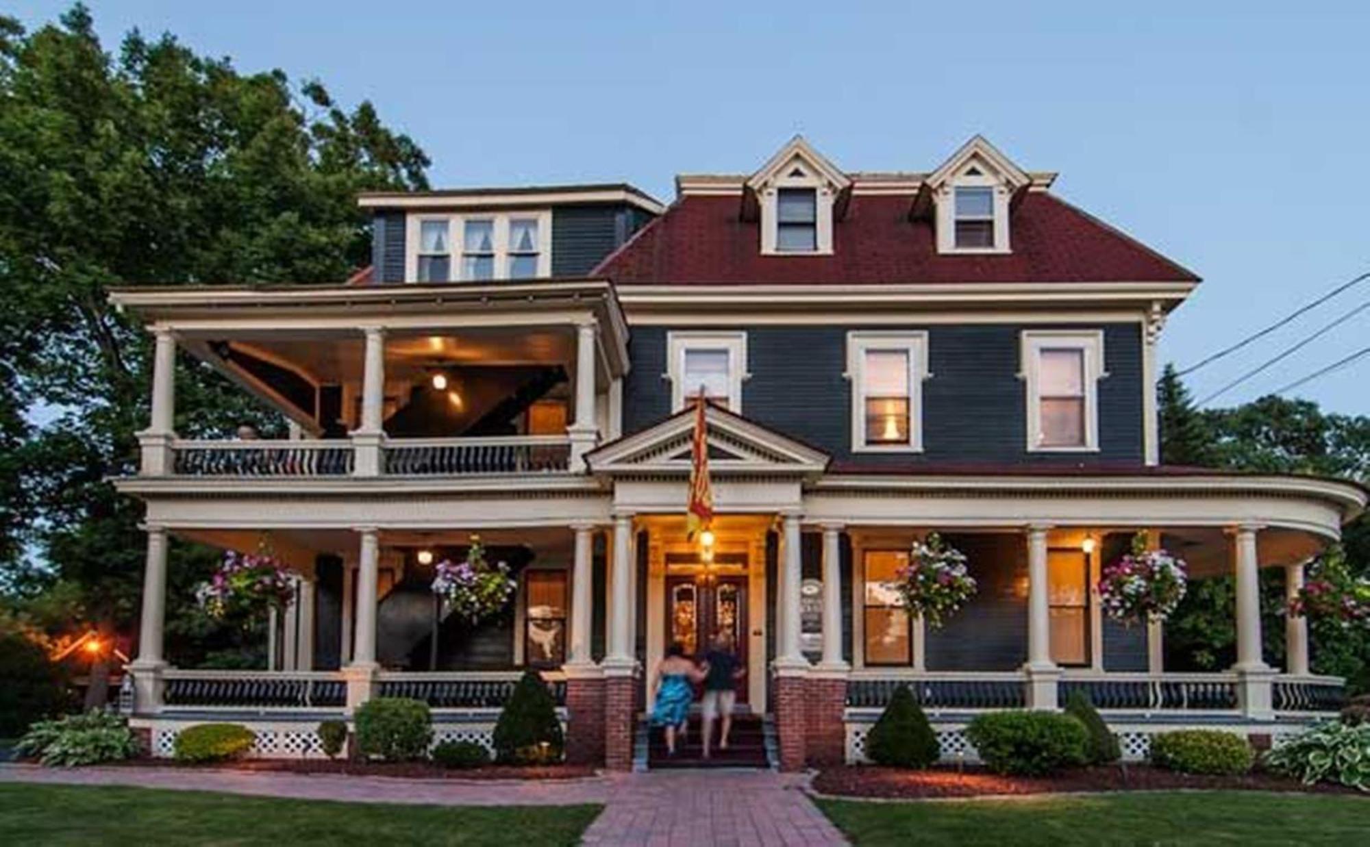 Carriage House Inn Fredericton Esterno foto